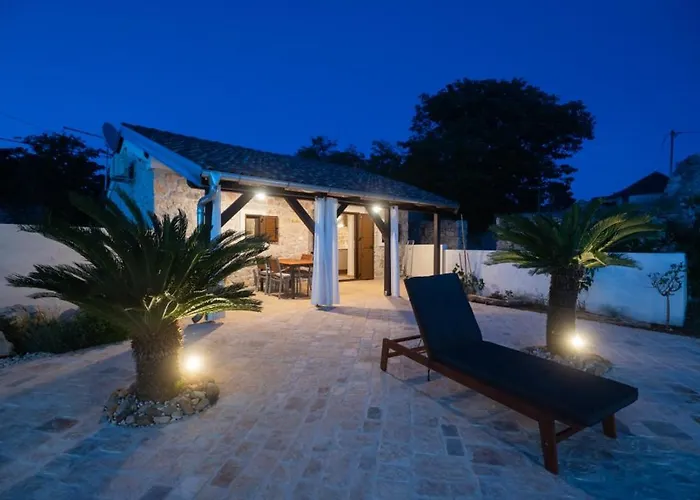 Moki's Debi Вилла Debeljak